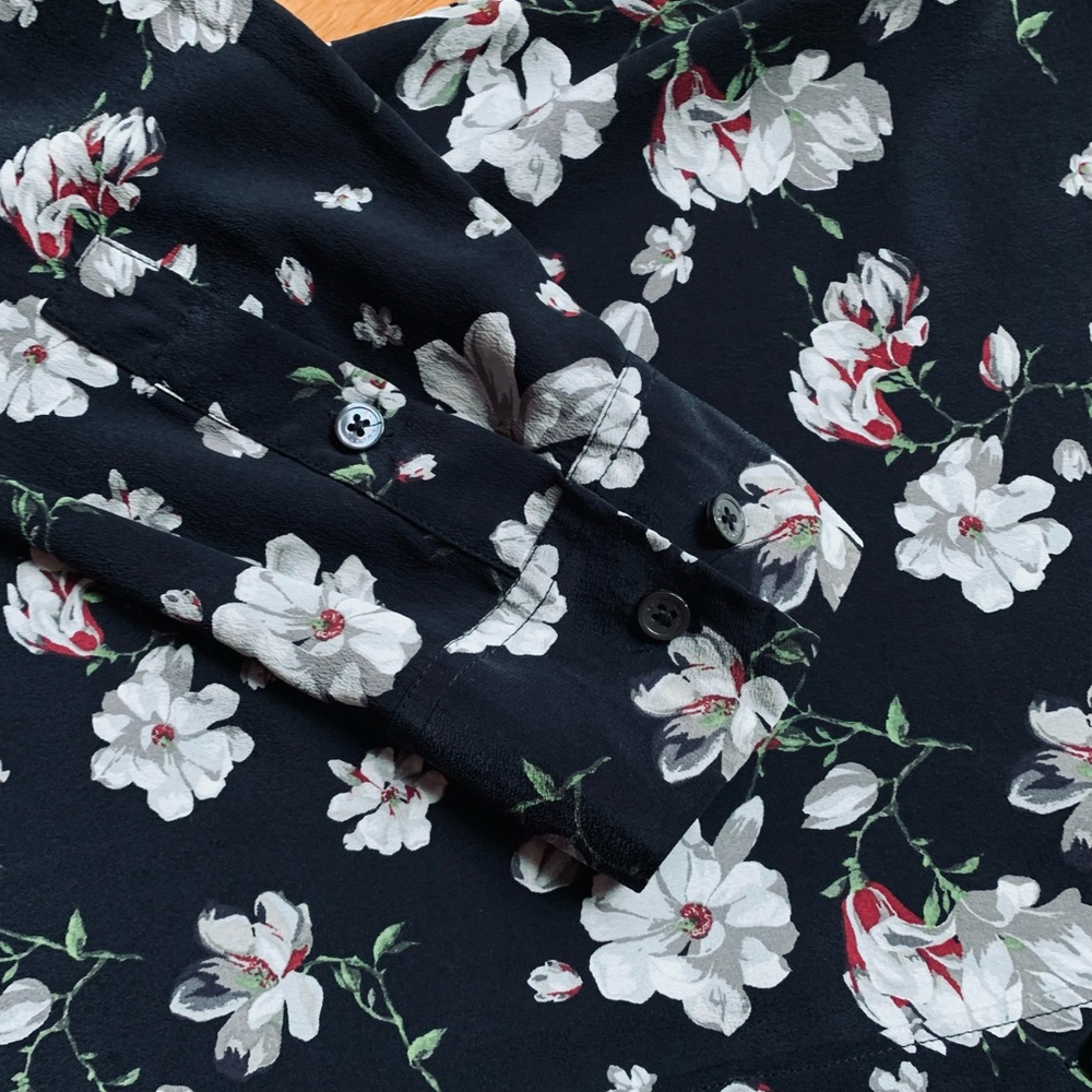 Equipment floral printed silk button-up blouse - Picture 4 of 6